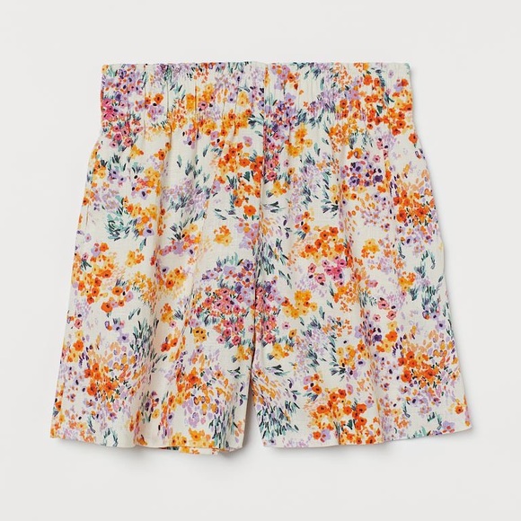 H&M Floral Linen Shorts - Picture 2 of 9